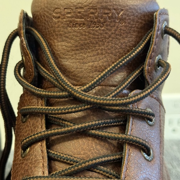 Rugged Outdoor Enthusiast’s Delight: Sperry Top-Sider Duck Boots - Picture 7 of 10